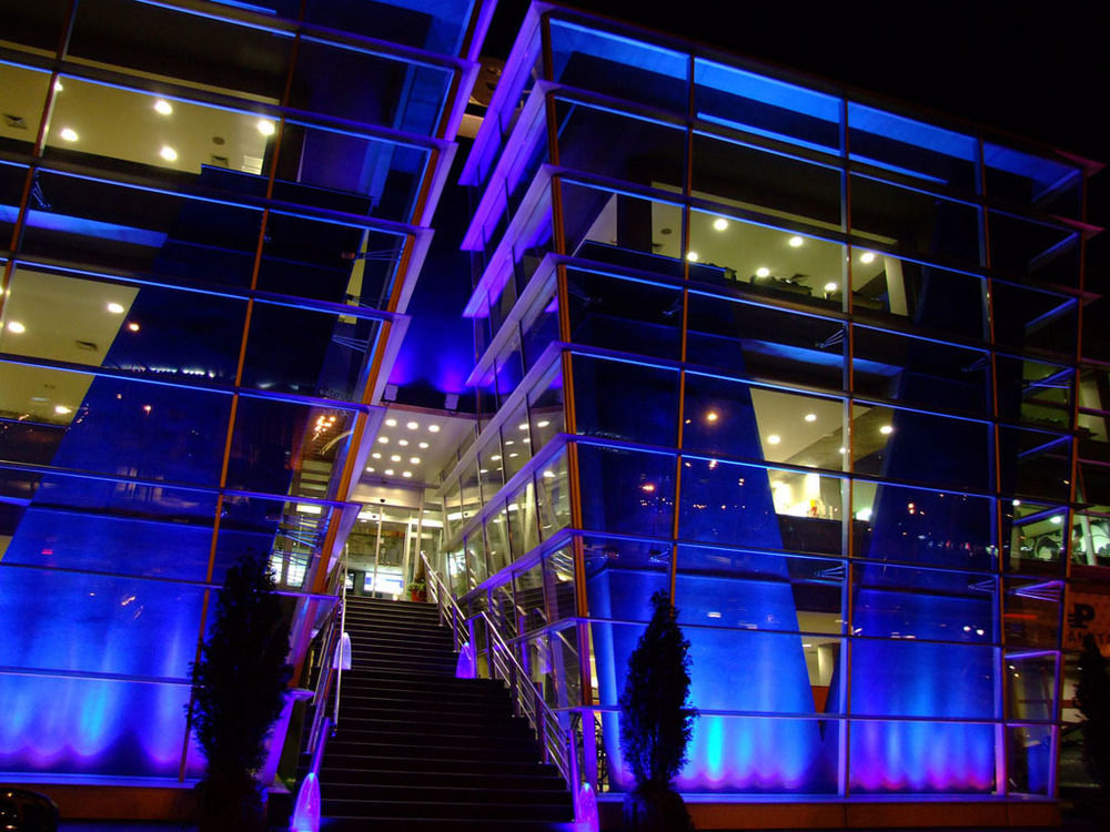 Hotel Metropolitan By Belgrade Arena Bagian luar foto